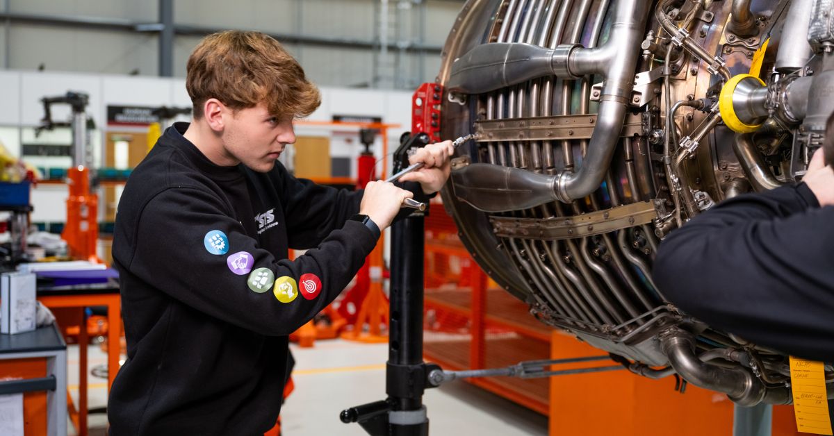 Engine Mechanic Technician Job in Stansted, UK STS Engine Services (1)